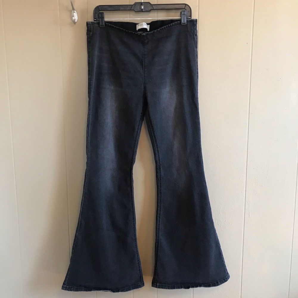 High waisted elastic waist flare jeans
